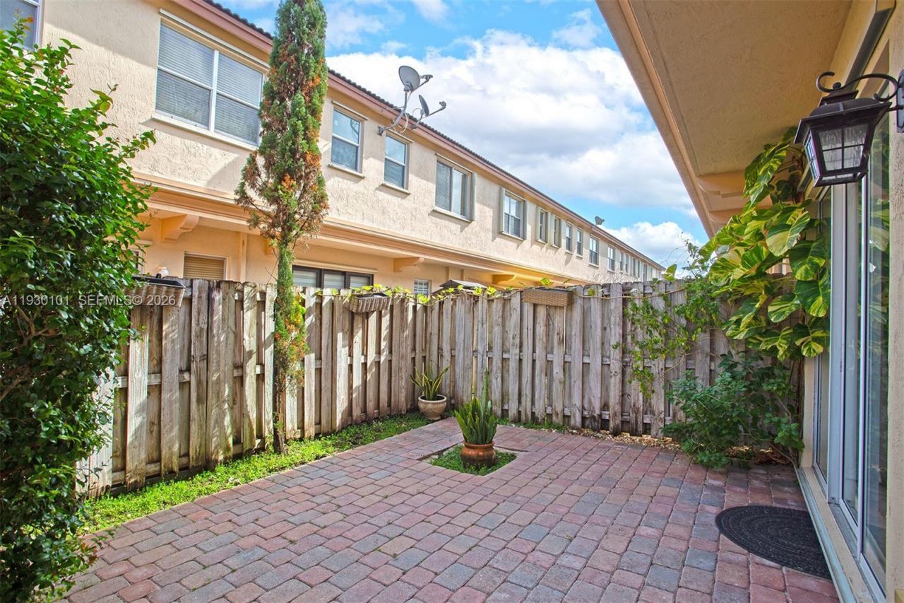 13285 SW 128th Psge, Unit 13285, Miami, FL 33186 Photo