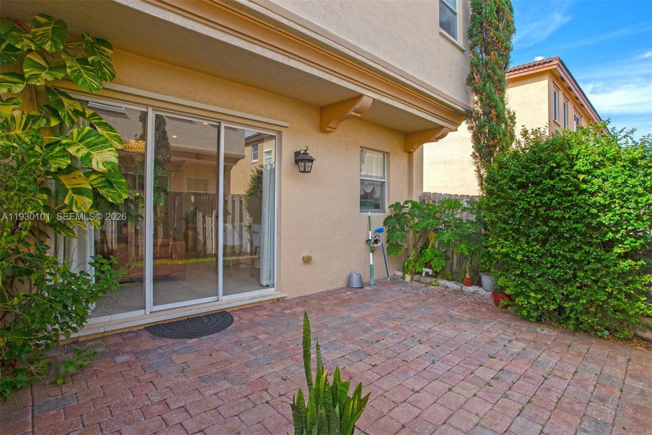 13285 SW 128th Psge, Unit 13285, Miami, FL 33186 Photo