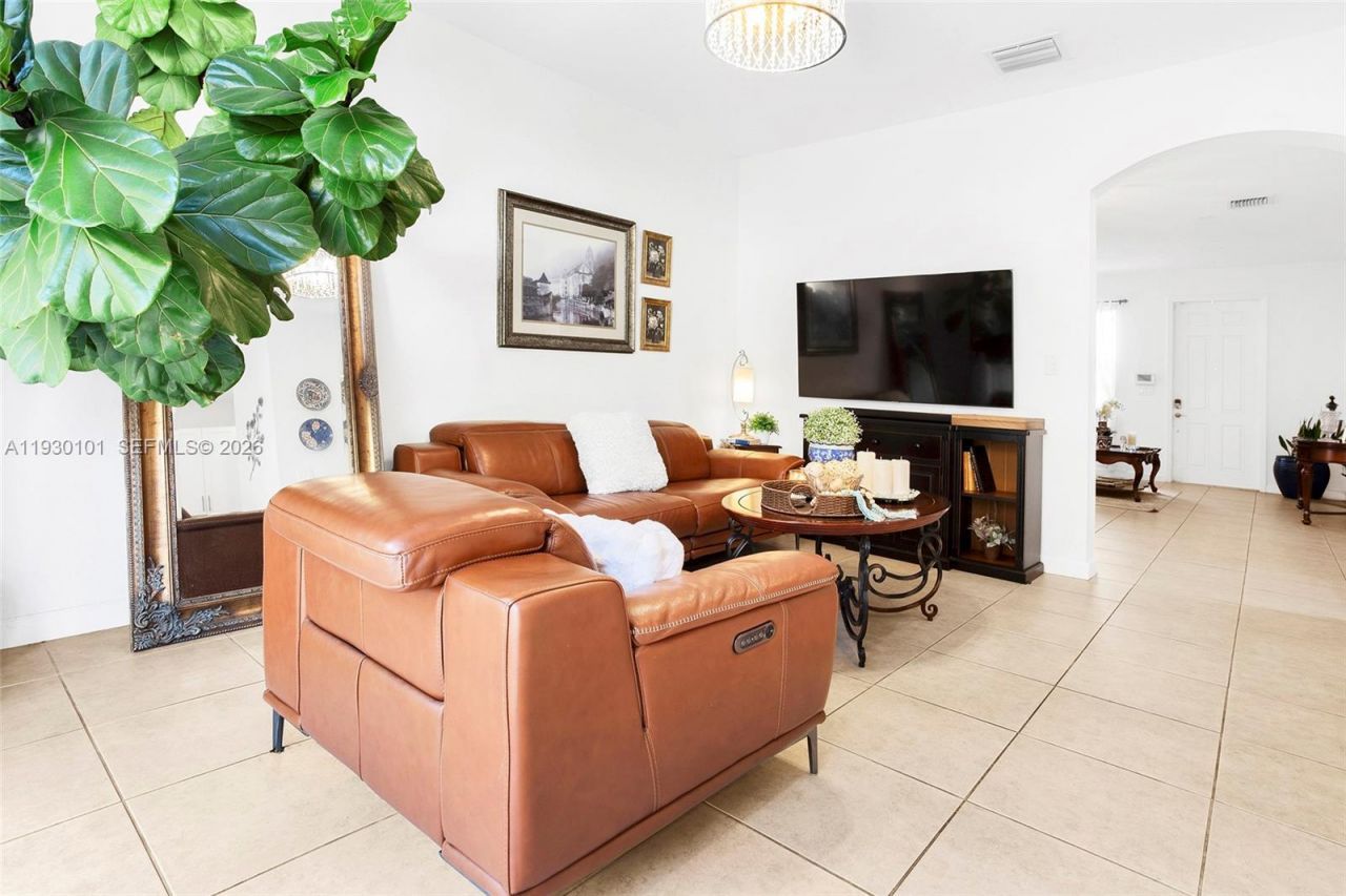 13285 SW 128th Psge, Unit 13285, Miami, FL 33186 Photo