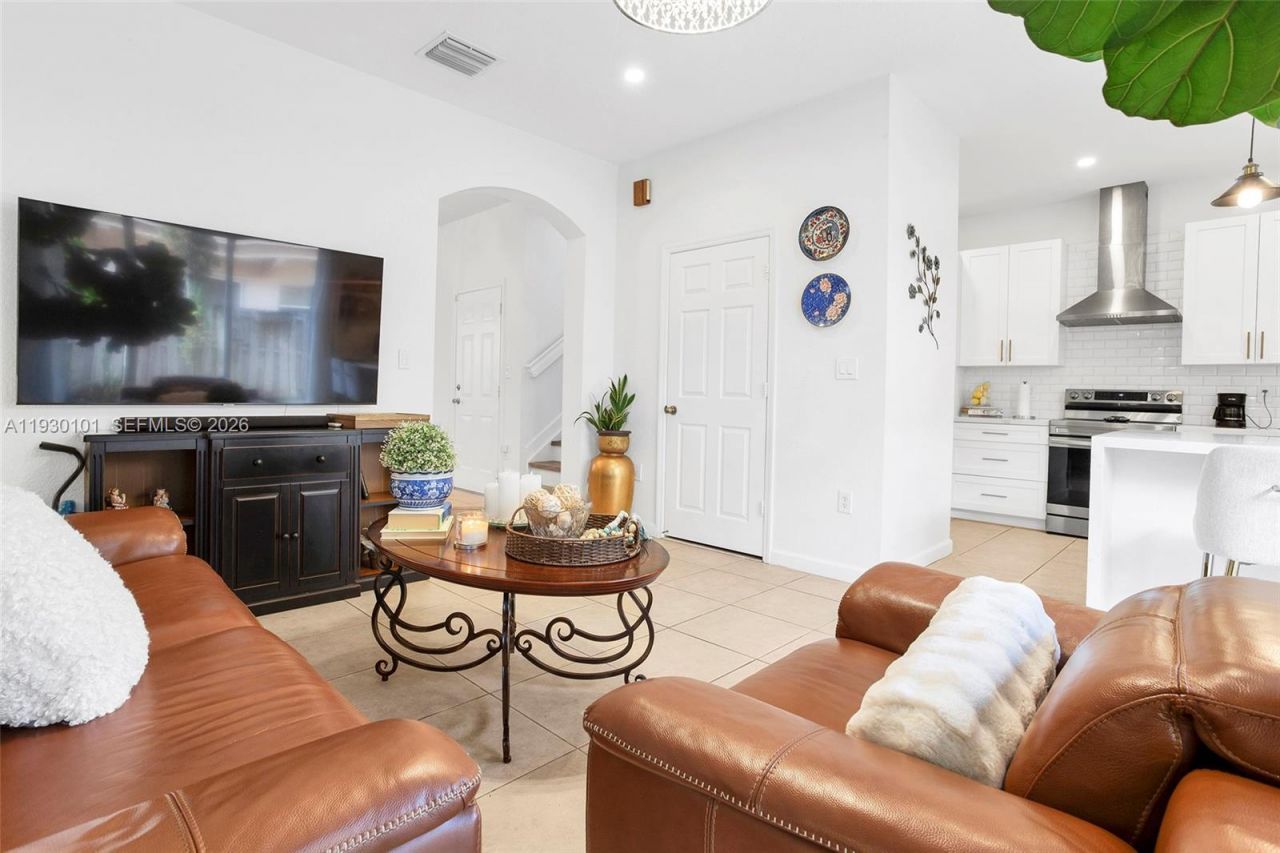 13285 SW 128th Psge, Unit 13285, Miami, FL 33186 Photo