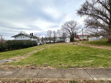 454 N Locust Street, Carlisle, KY 40311