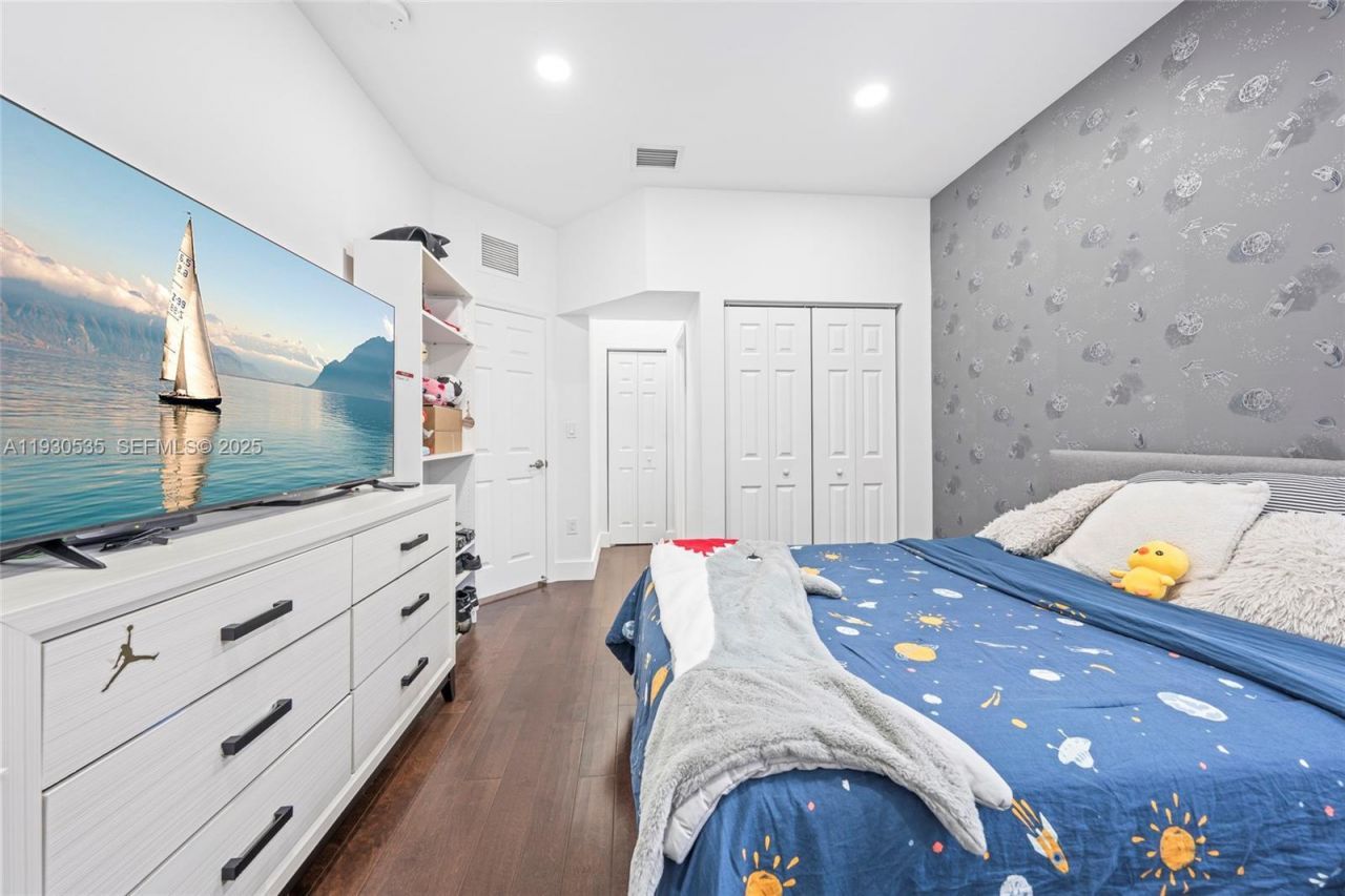 6933 NW 104th Ct, Unit 6933, Doral, FL 33178 Photo