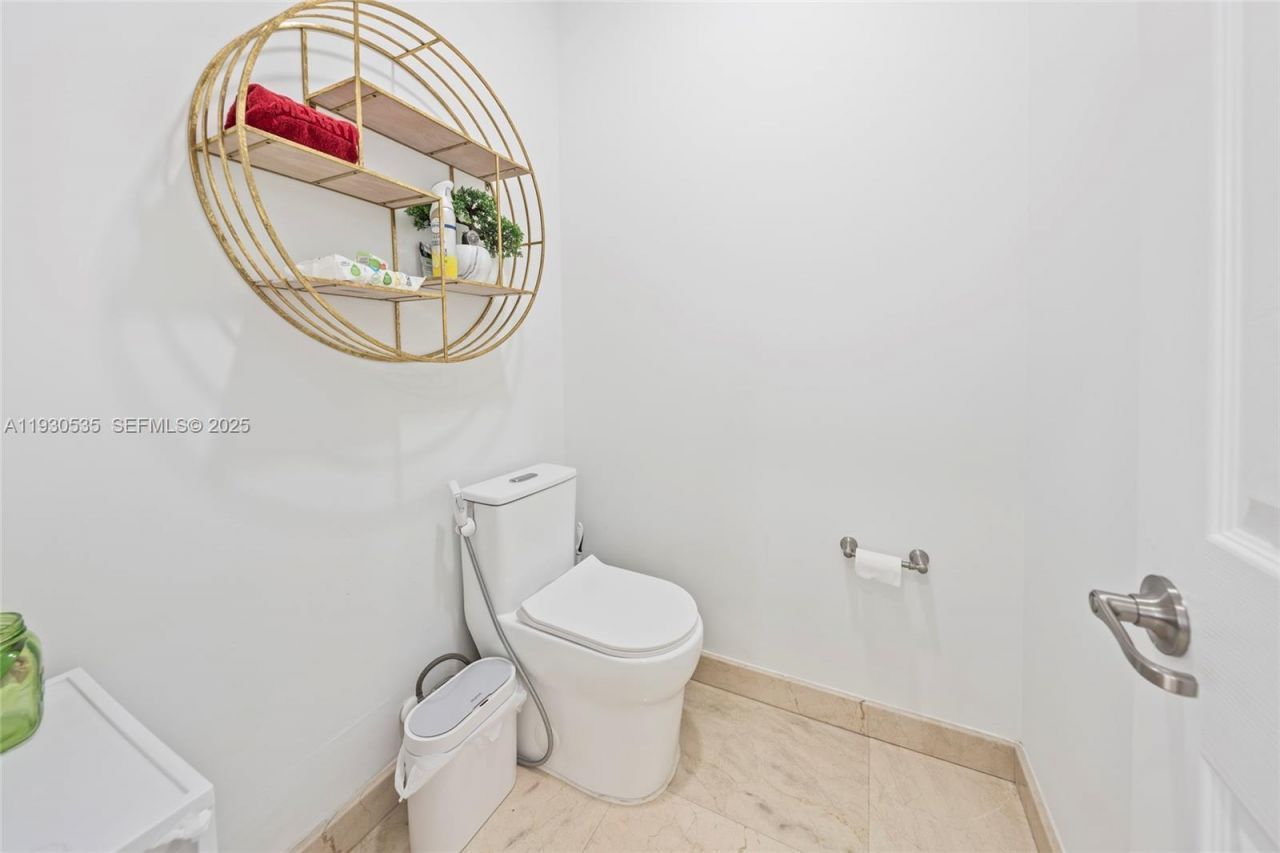 6933 NW 104th Ct, Unit 6933, Doral, FL 33178 Photo