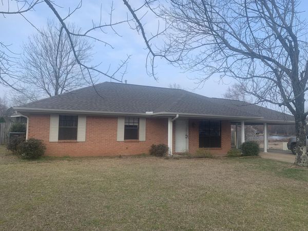 226 Green Hollow Cir, Columbus, MS 39705
