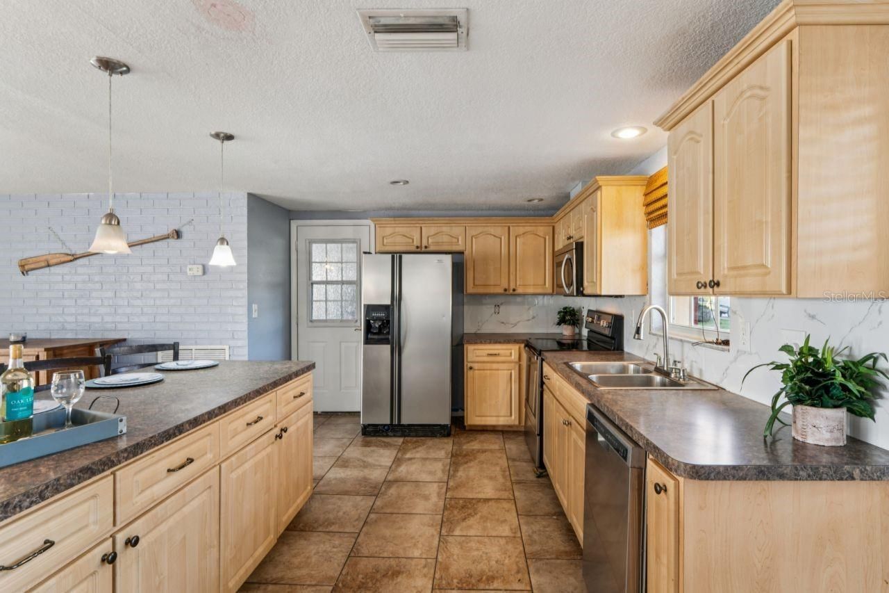 5820 Melaleuca Drive, Holiday, FL 34690 Photo