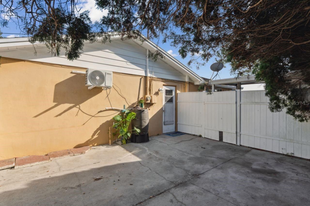 5820 Melaleuca Drive, Holiday, FL 34690 Photo