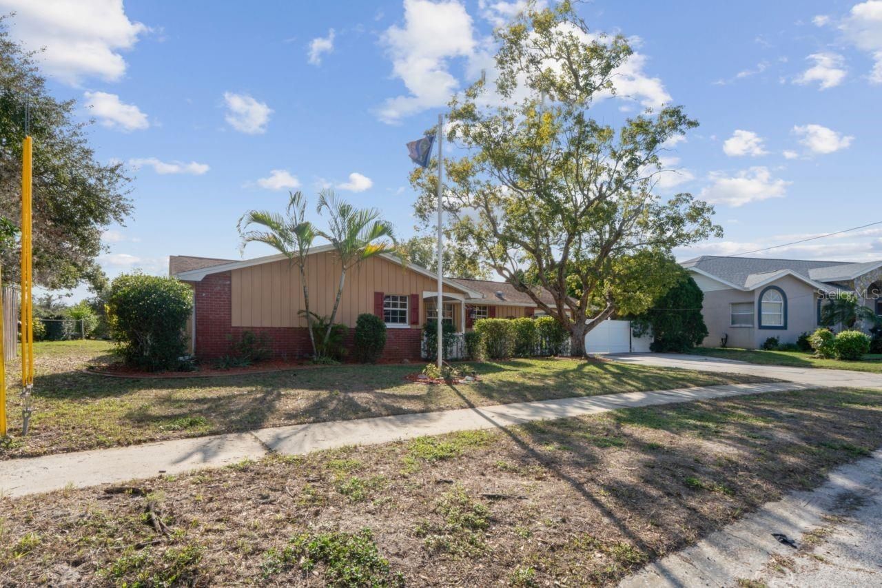 5820 Melaleuca Drive, Holiday, FL 34690 Photo