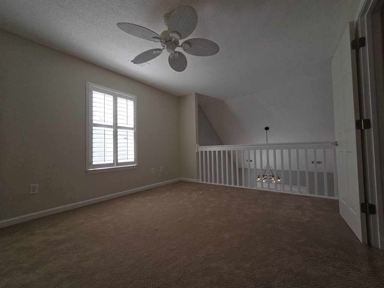 153 Wimbledon Way Photo 17