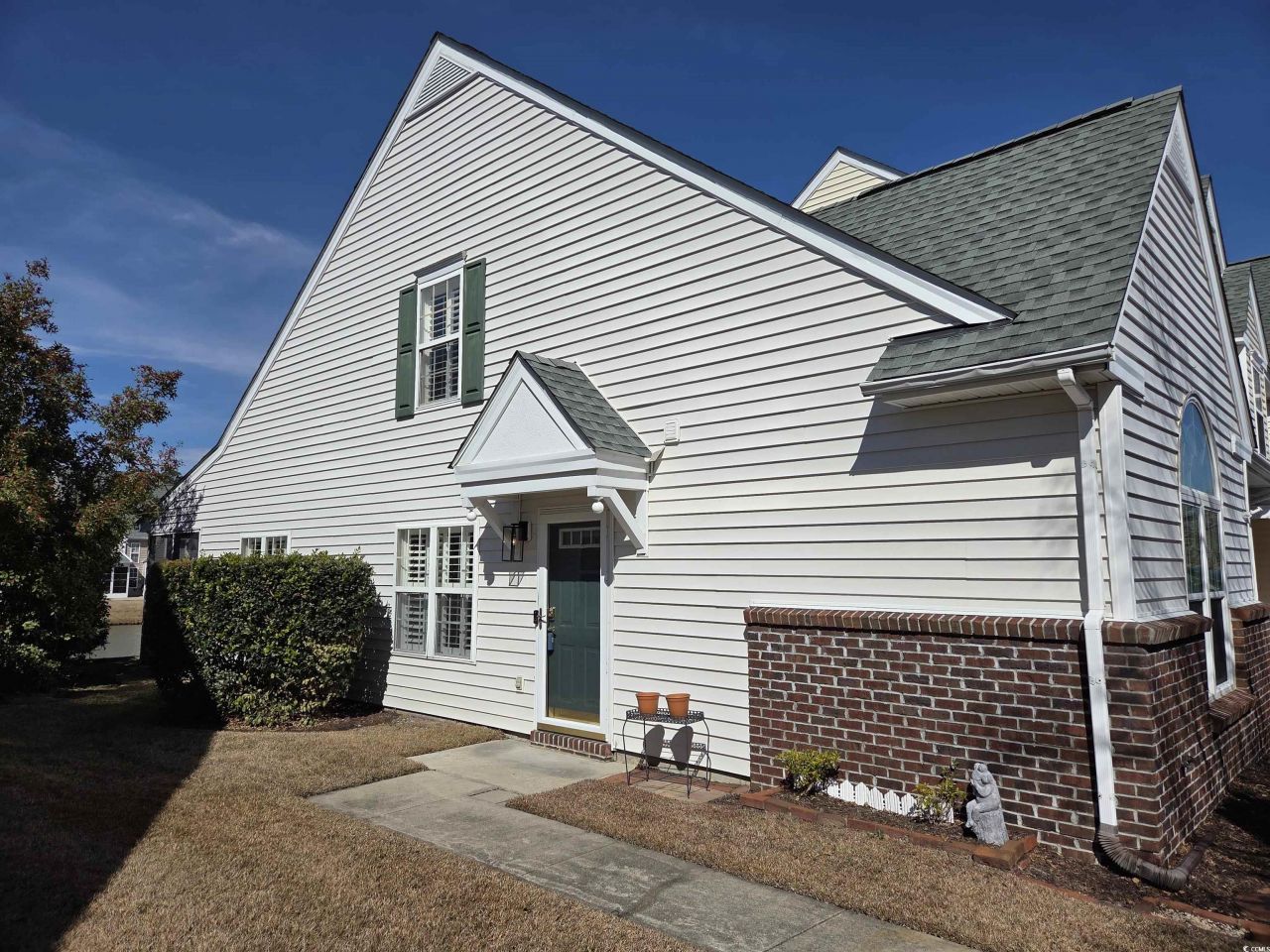 153 Wimbledon Way Photo 2