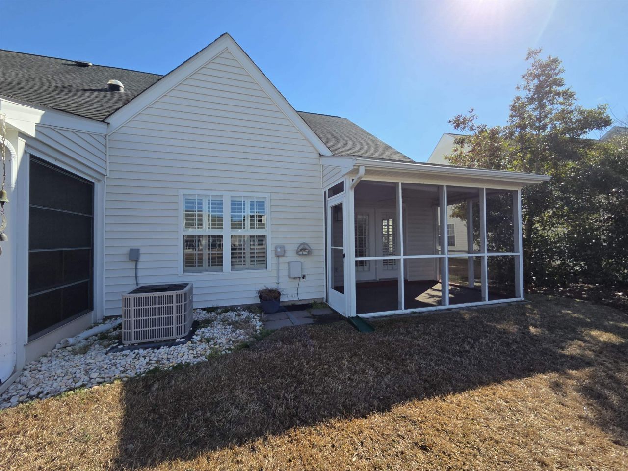 153 Wimbledon Way Photo 20