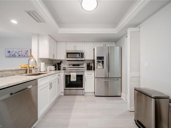 820 Meadowland DR, Unit D, NAPLES, FL 34108