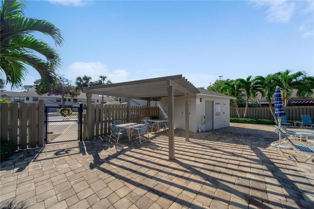 820 Meadowland Dr, Unit D, Naples, FL 34108 Photo