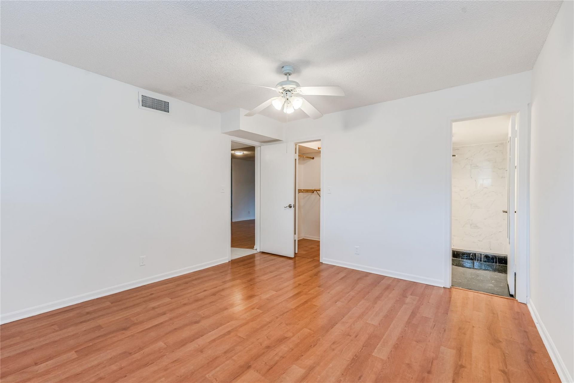 8940 S Hollybrook Boulevard, Unit 307, Pembroke Pines, FL 33025 Photo