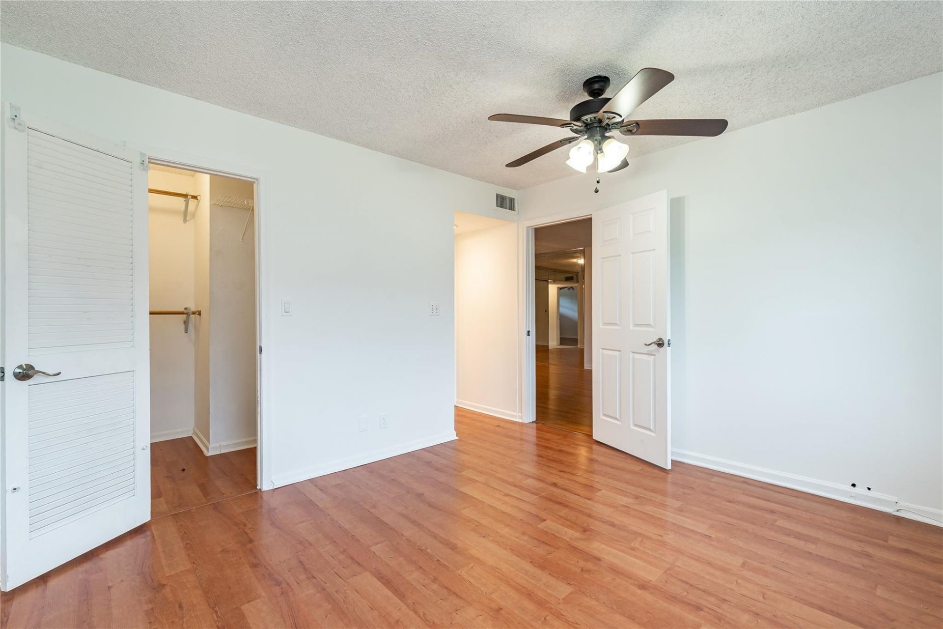 8940 S Hollybrook Boulevard, Unit 307, Pembroke Pines, FL 33025 Photo