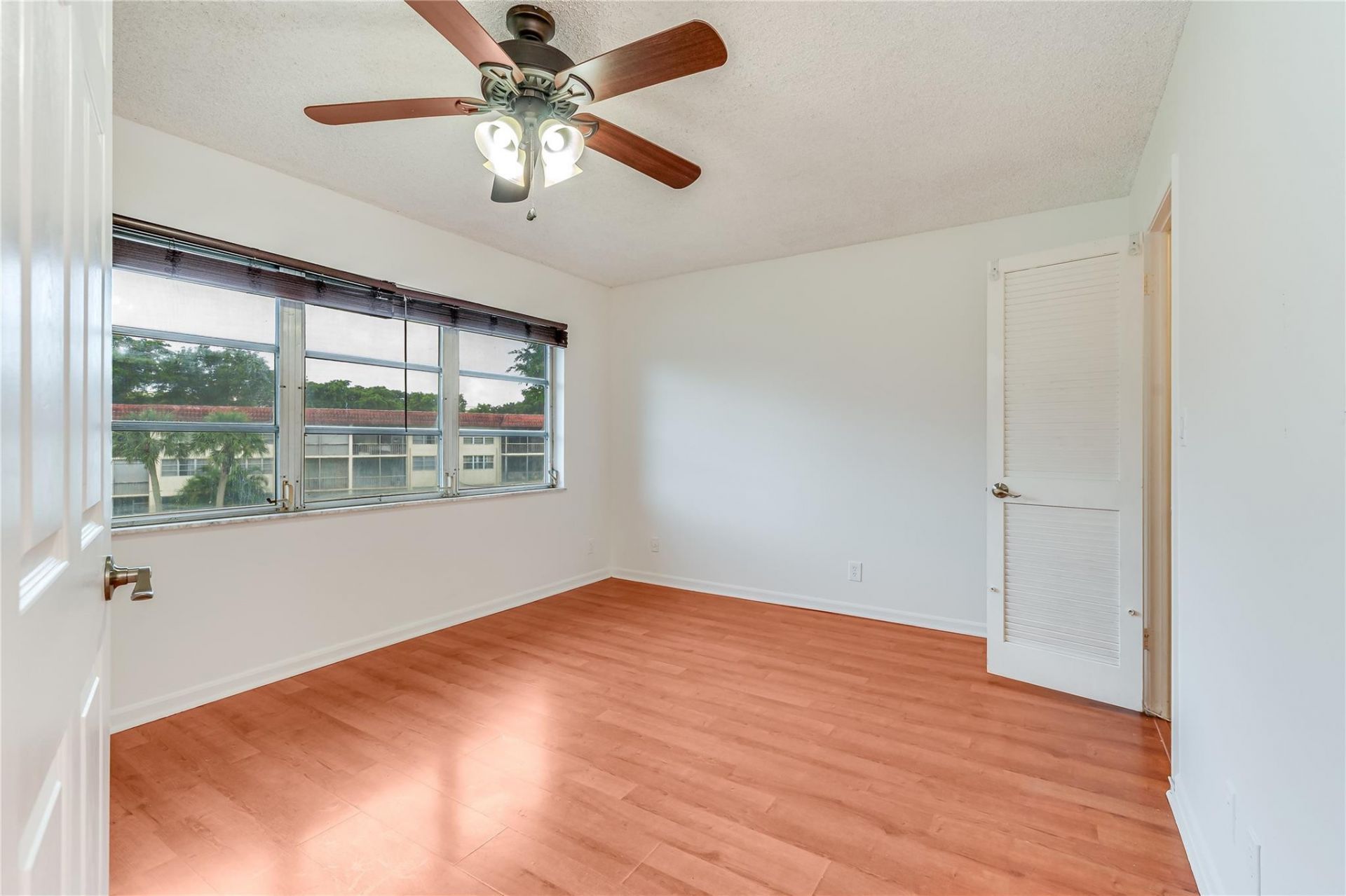 8940 S Hollybrook Boulevard, Unit 307, Pembroke Pines, FL 33025 Photo