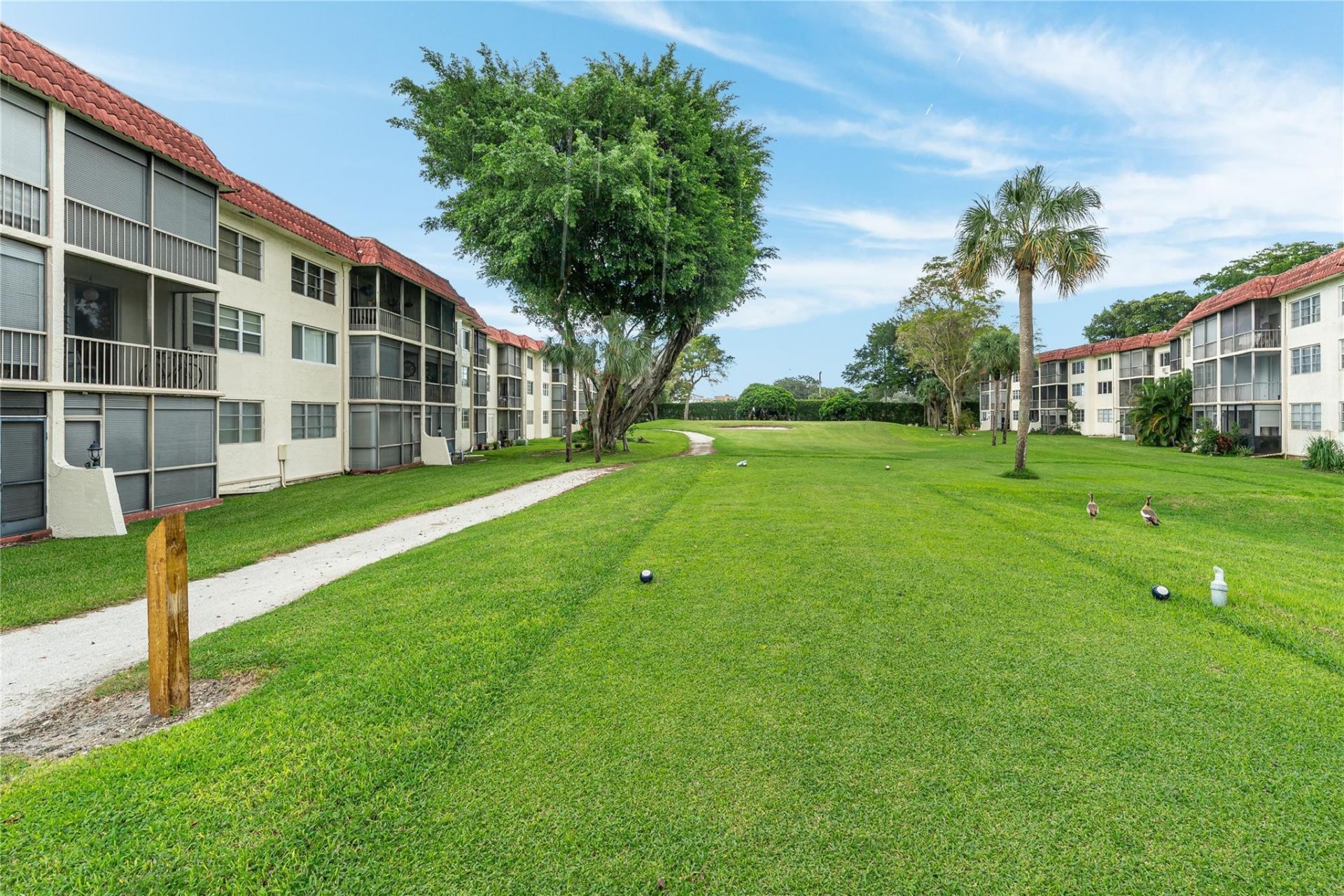 8940 S Hollybrook Boulevard, Unit 307, Pembroke Pines, FL 33025 Photo