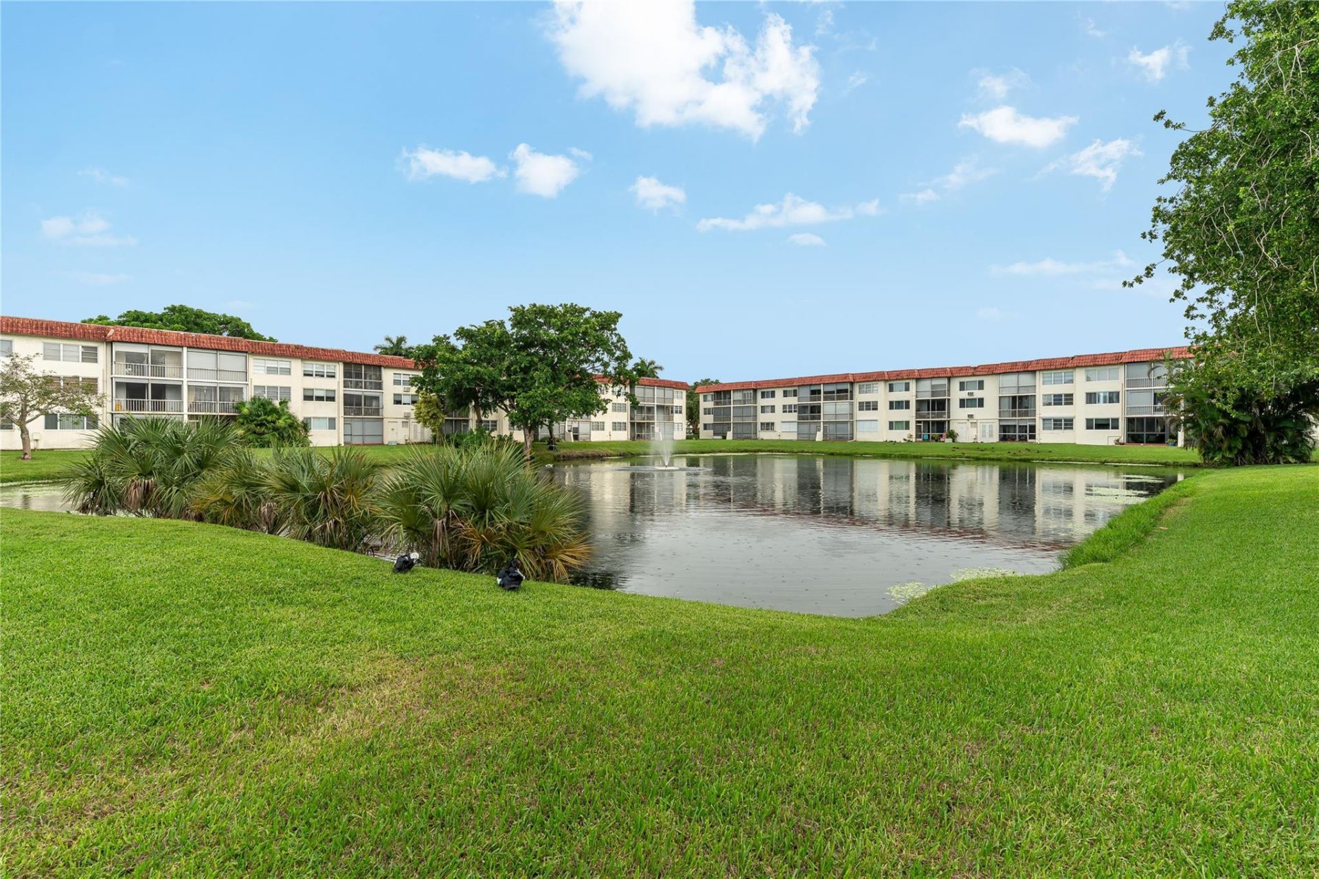 8940 S Hollybrook Boulevard, Unit 307, Pembroke Pines, FL 33025 Photo