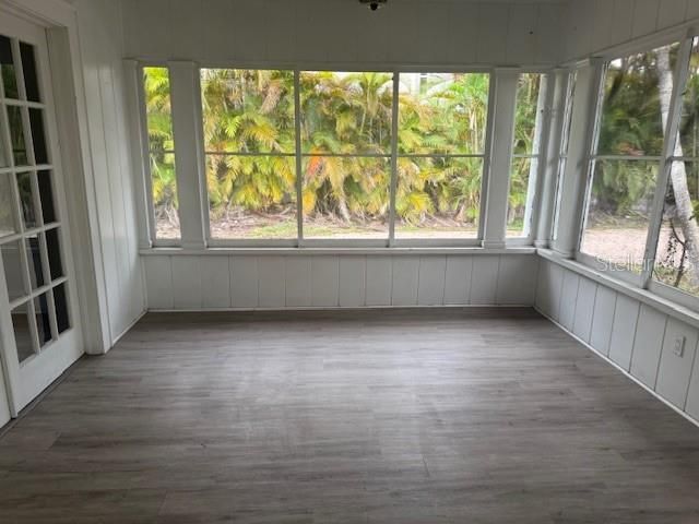 617 Siesta Drive, Sarasota, FL 34242 Photo