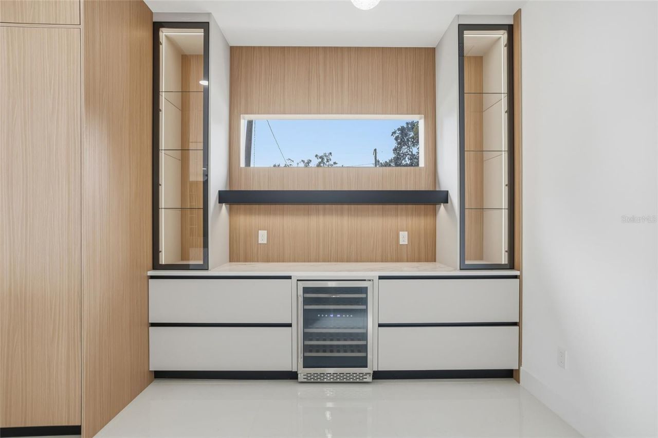 6907 N Boulevard, Tampa, FL 33604 Photo