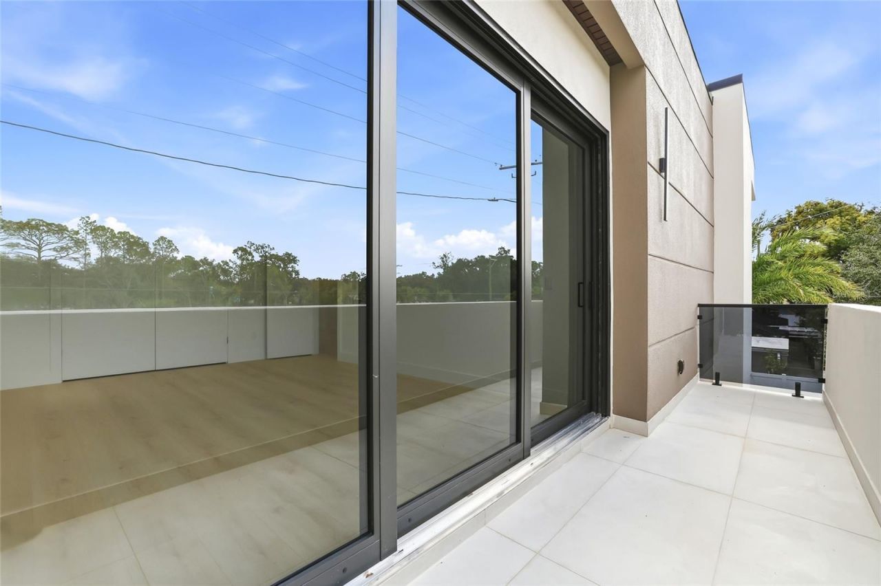 6907 N Boulevard, Tampa, FL 33604 Photo