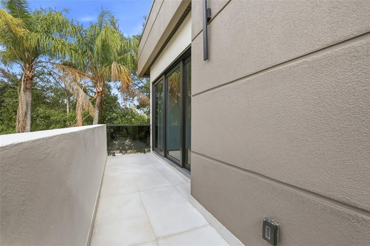 6907 N Boulevard, Tampa, FL 33604 Photo