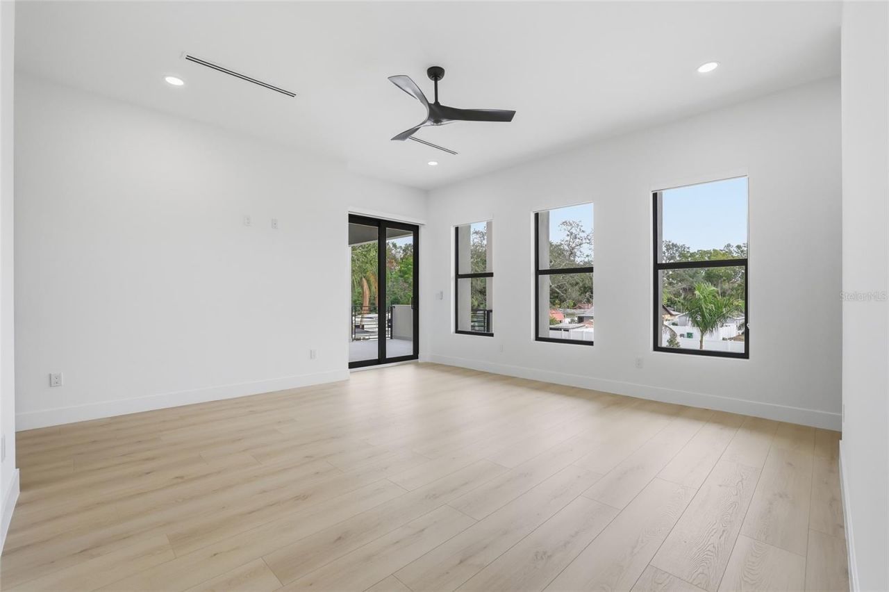 6907 N Boulevard, Tampa, FL 33604 Photo