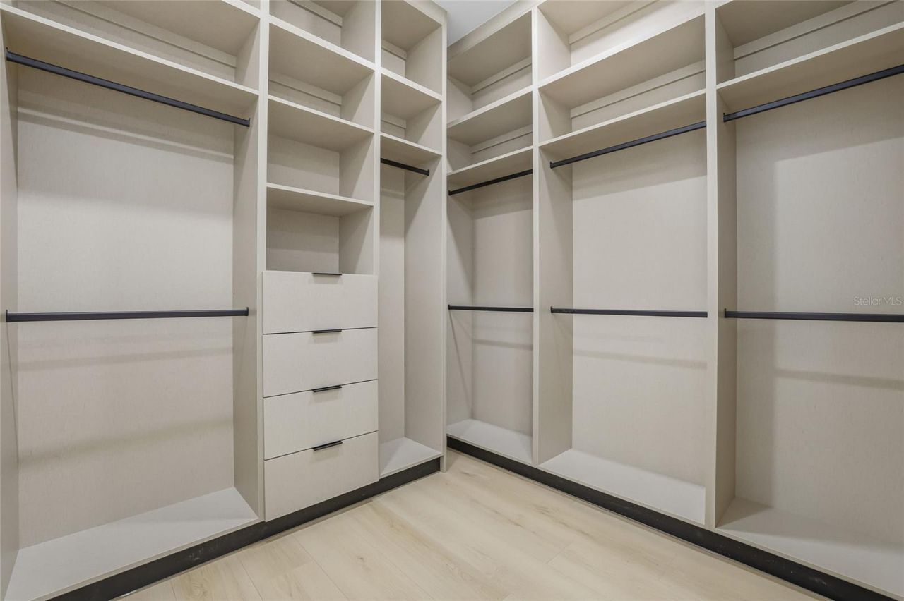 6907 N Boulevard, Tampa, FL 33604 Photo