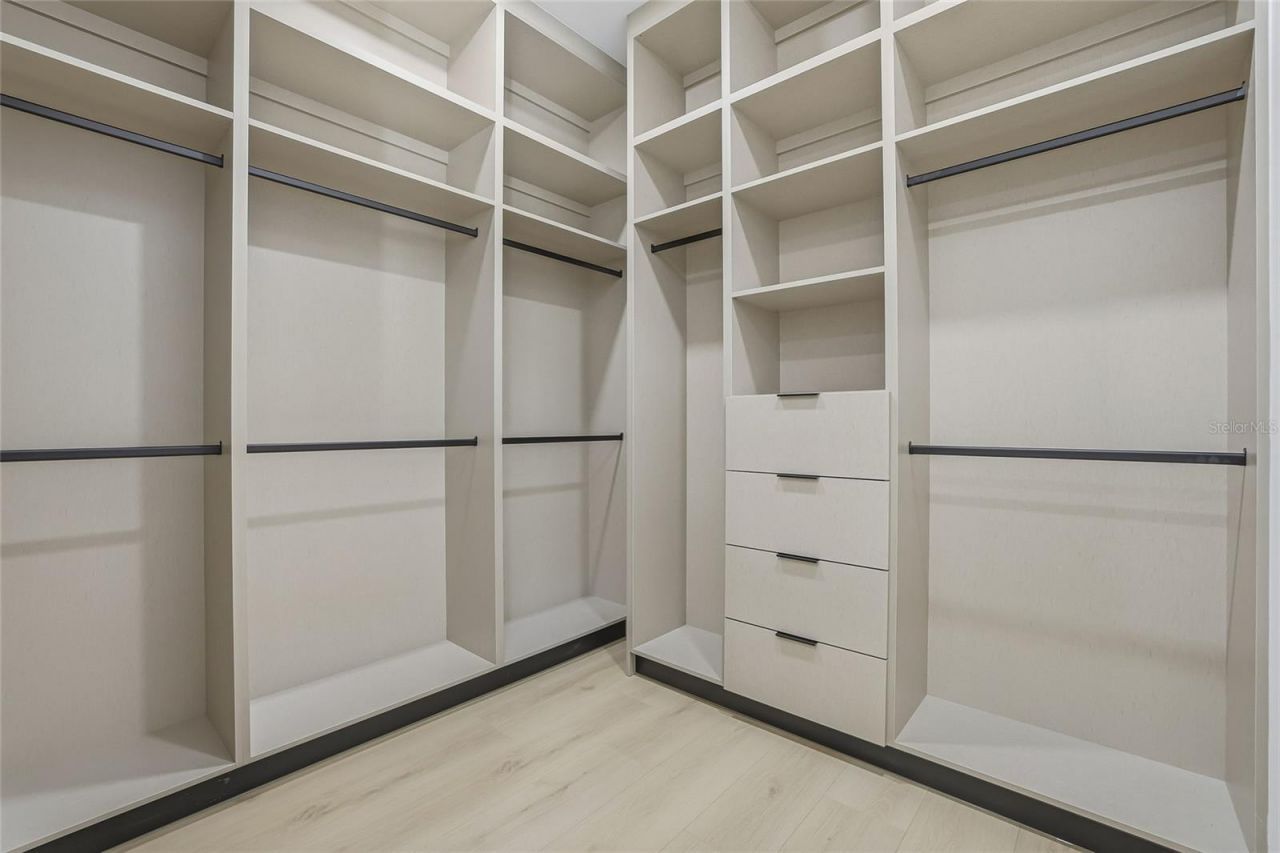 6907 N Boulevard, Tampa, FL 33604 Photo