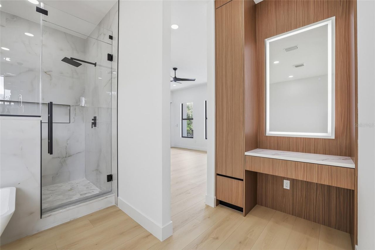 6907 N Boulevard, Tampa, FL 33604 Photo