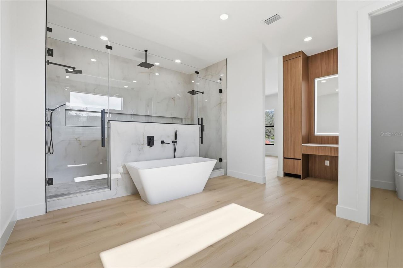 6907 N Boulevard, Tampa, FL 33604 Photo