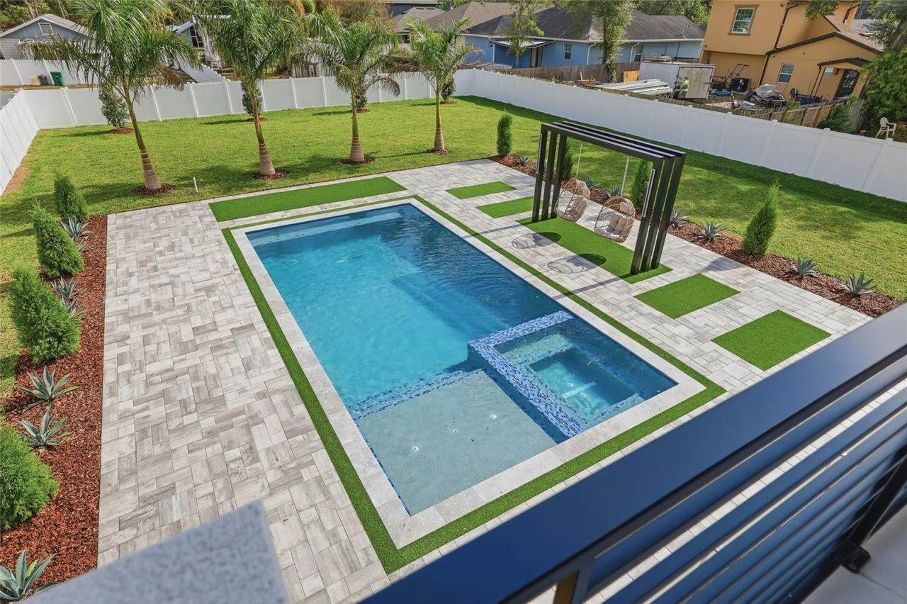 6907 N Boulevard, Tampa, FL 33604 Photo