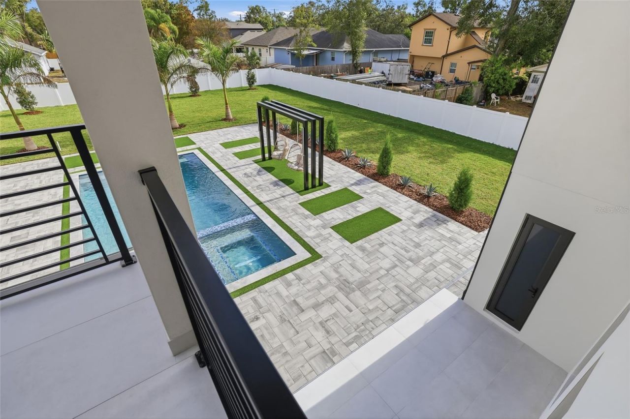 6907 N Boulevard, Tampa, FL 33604 Photo