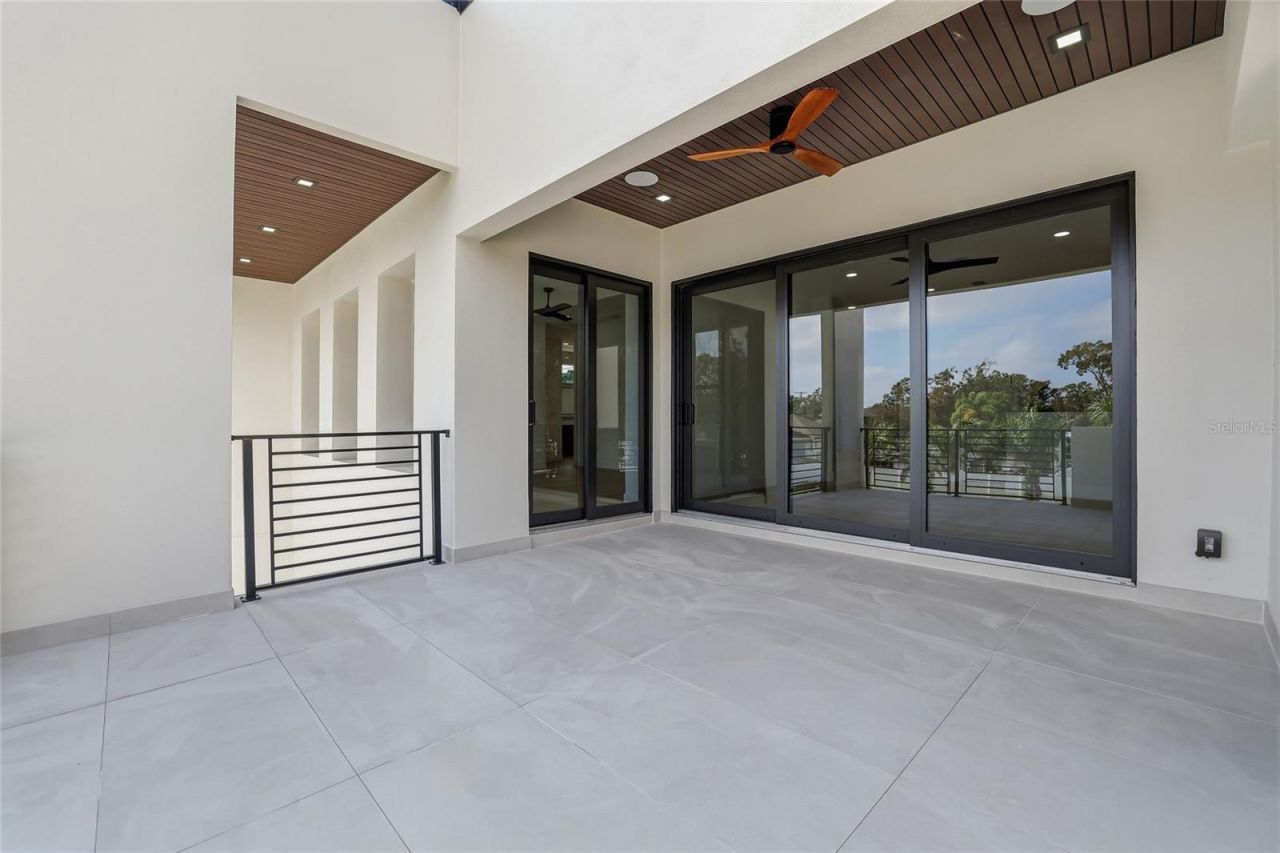 6907 N Boulevard, Tampa, FL 33604 Photo