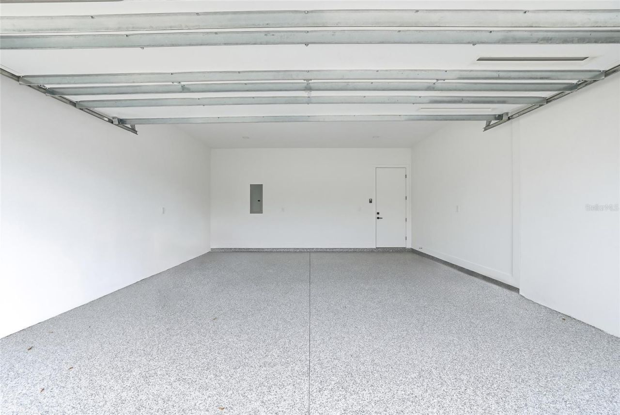 6907 N Boulevard, Tampa, FL 33604 Photo