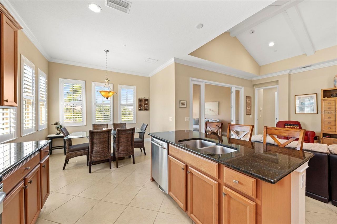 266 Sapphire Lake Drive, Unit 202, Bradenton, FL 34209 Photo