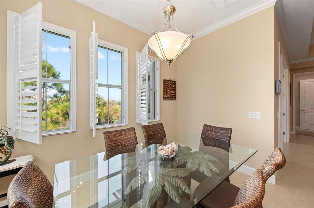 266 Sapphire Lake Drive, Unit 202, Bradenton, FL 34209 Photo