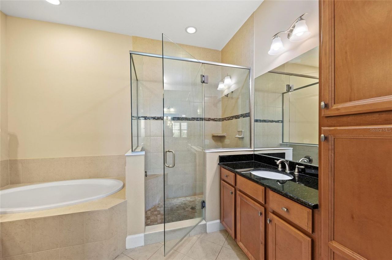 266 Sapphire Lake Drive, Unit 202, Bradenton, FL 34209 Photo