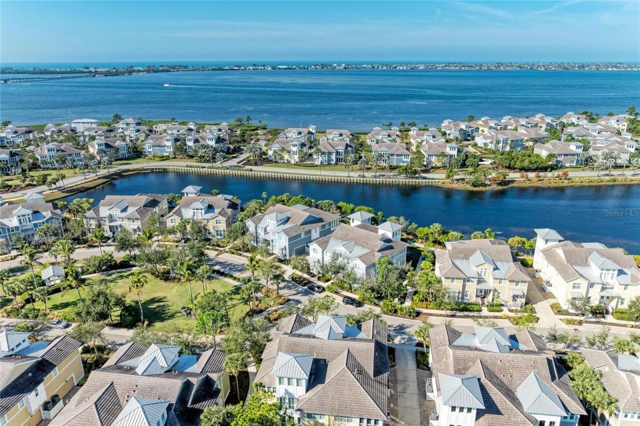 266 Sapphire Lake Drive, Unit 202, Bradenton, FL 34209 Photo