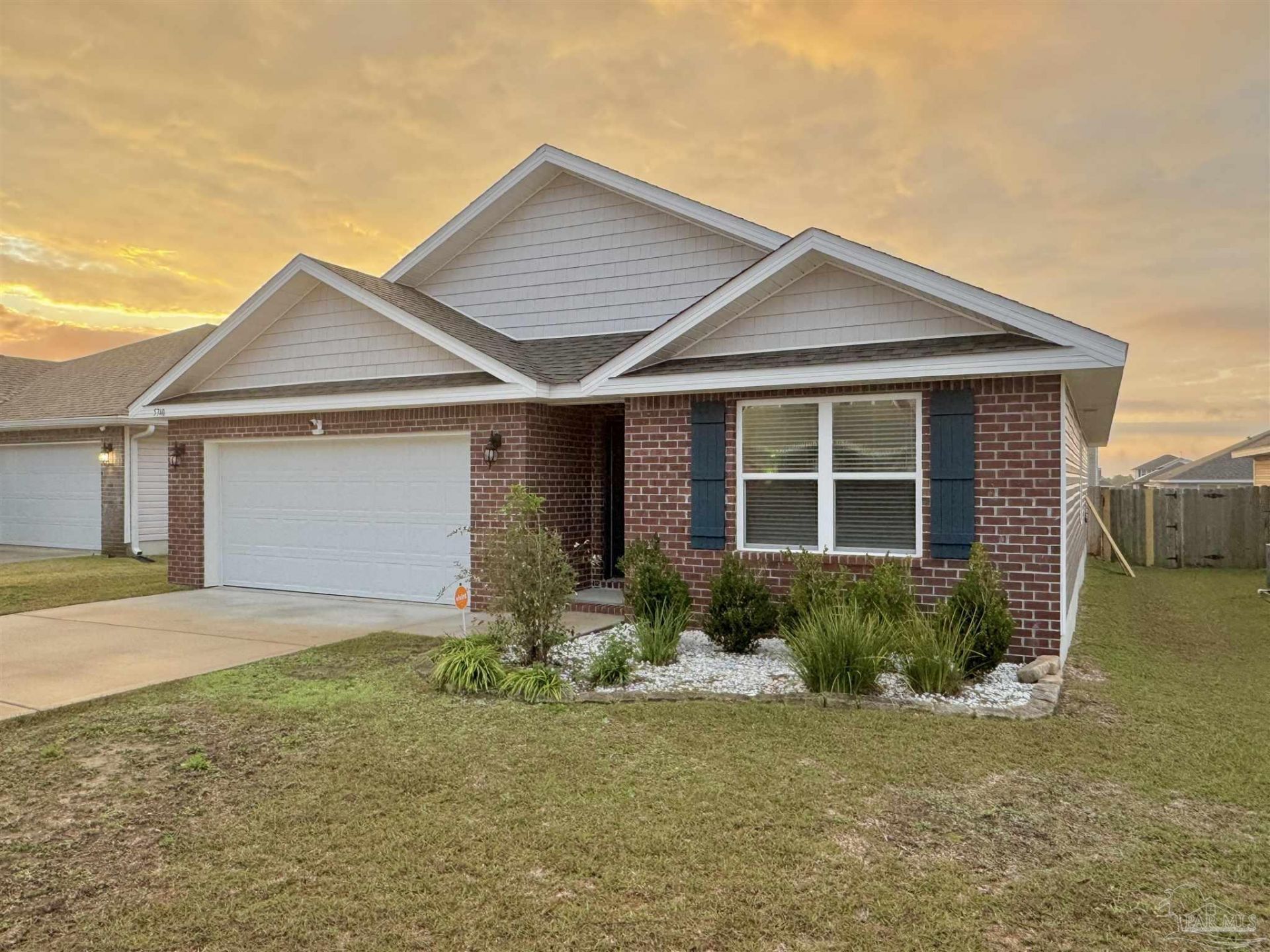 5740 Guinevere Ln, Milton, FL 32583 Main Photo