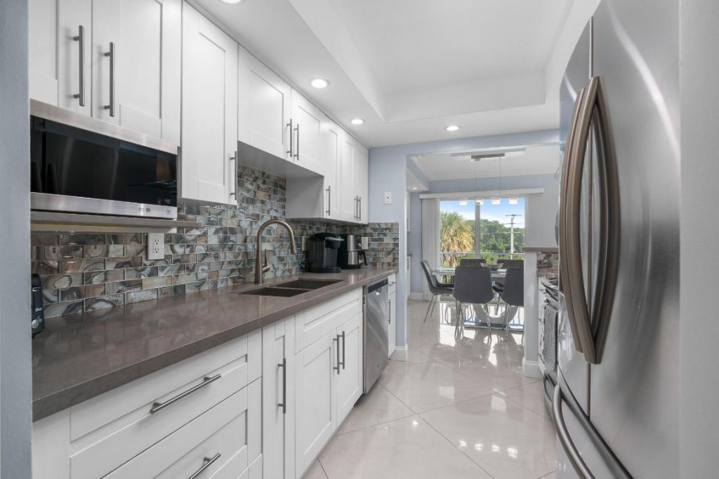 950 Ponce De Leon Road, Unit 401, Boca Raton, FL 33432 Photo