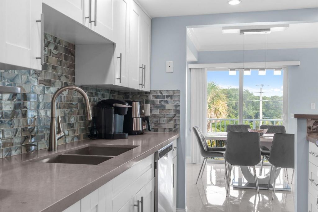 950 Ponce De Leon Road, Unit 401, Boca Raton, FL 33432 Photo