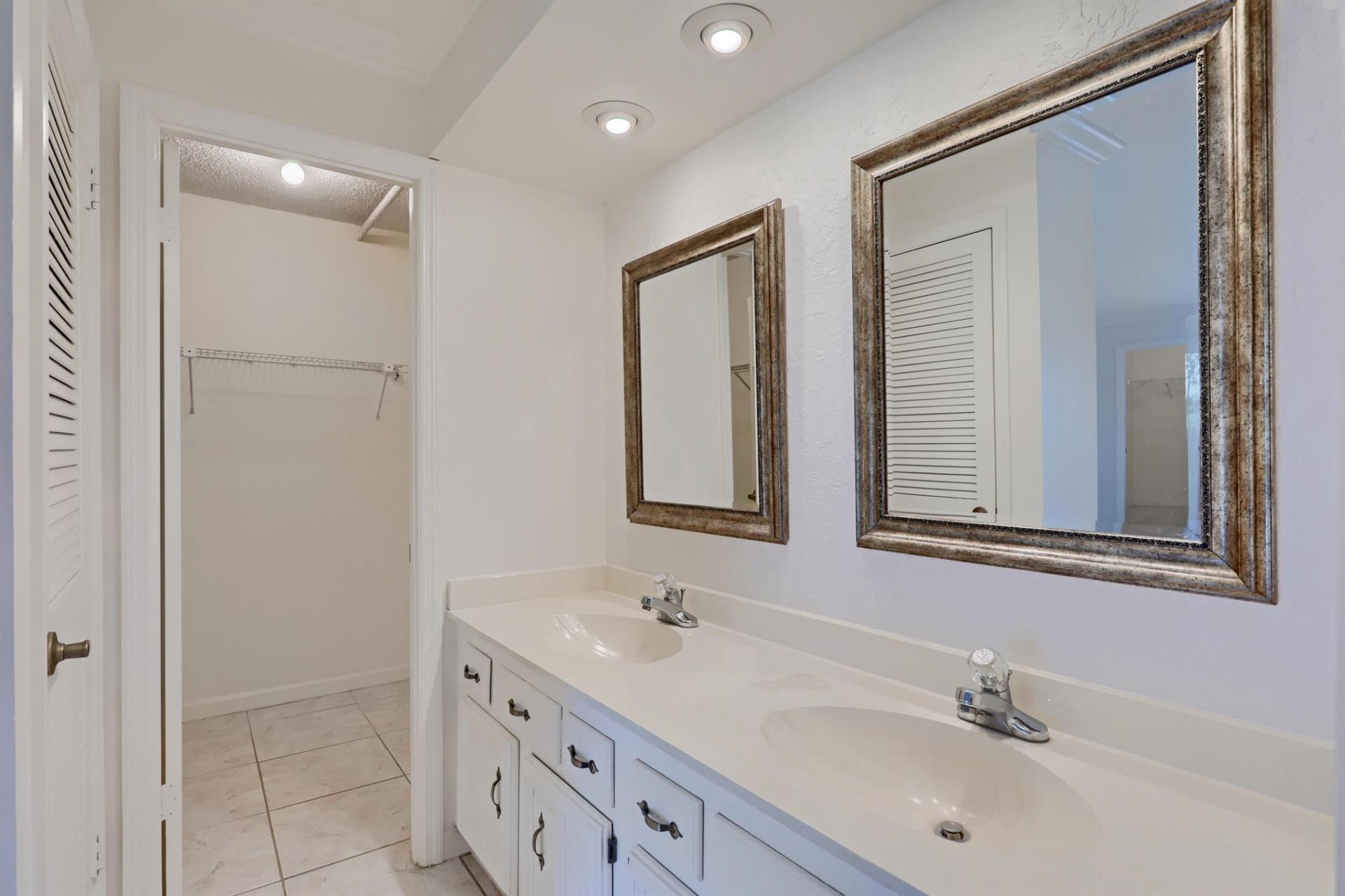5390 Woodland Lakes Drive, Unit 102, Palm Beach Gardens, FL 33418 Photo