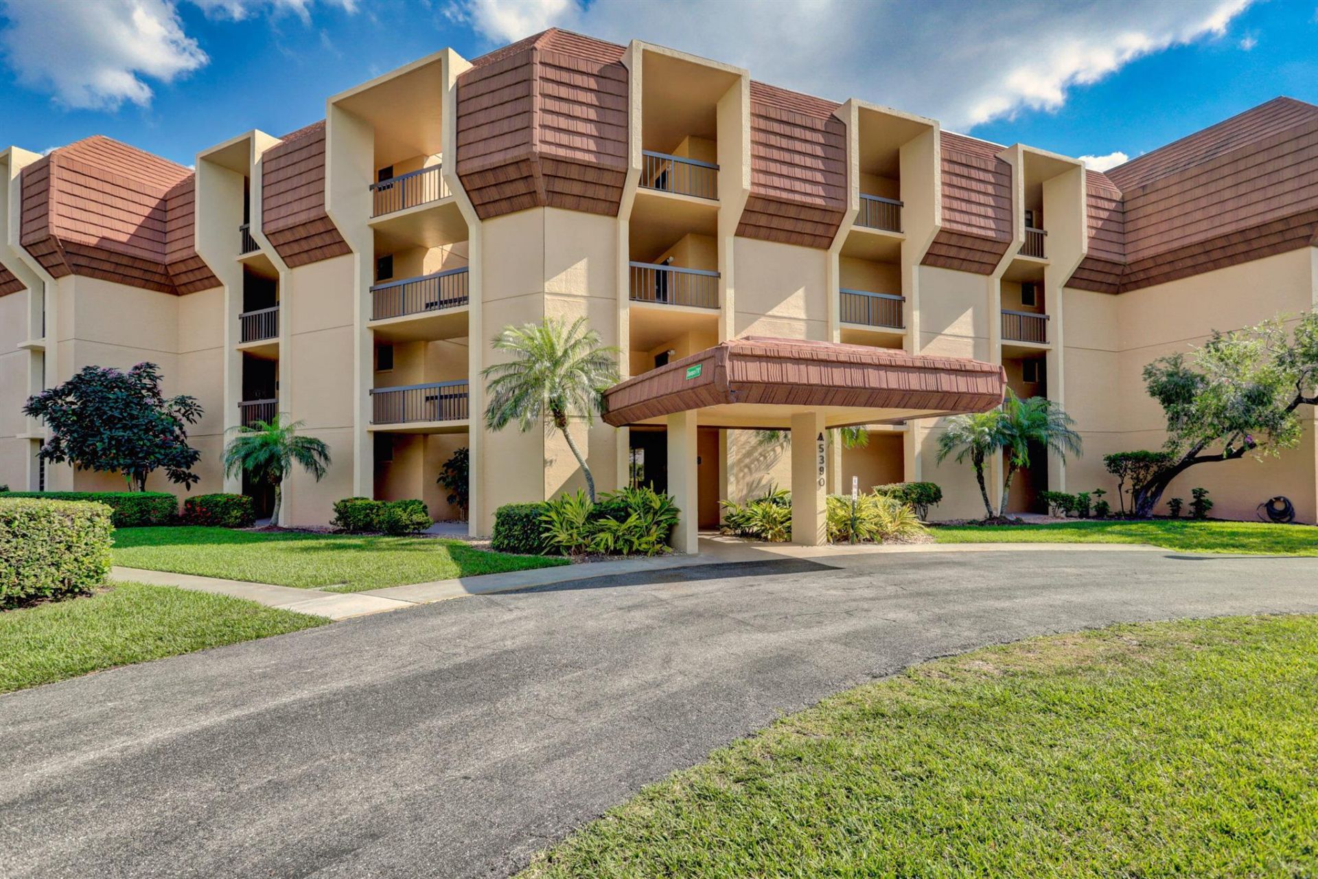 5390 Woodland Lakes Drive, Unit 102, Palm Beach Gardens, FL 33418 Photo