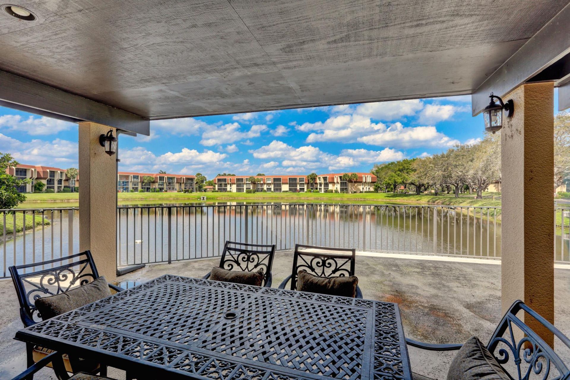 5390 Woodland Lakes Drive, Unit 102, Palm Beach Gardens, FL 33418 Photo