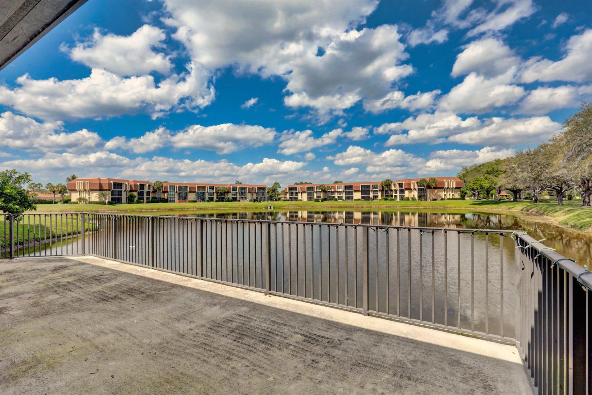 5390 Woodland Lakes Drive, Unit 102, Palm Beach Gardens, FL 33418 Photo