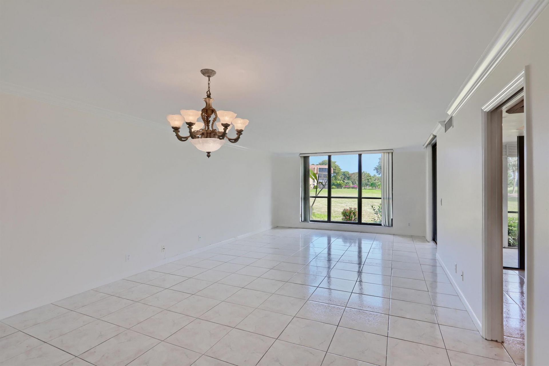 5390 Woodland Lakes Drive, Unit 102, Palm Beach Gardens, FL 33418 Photo