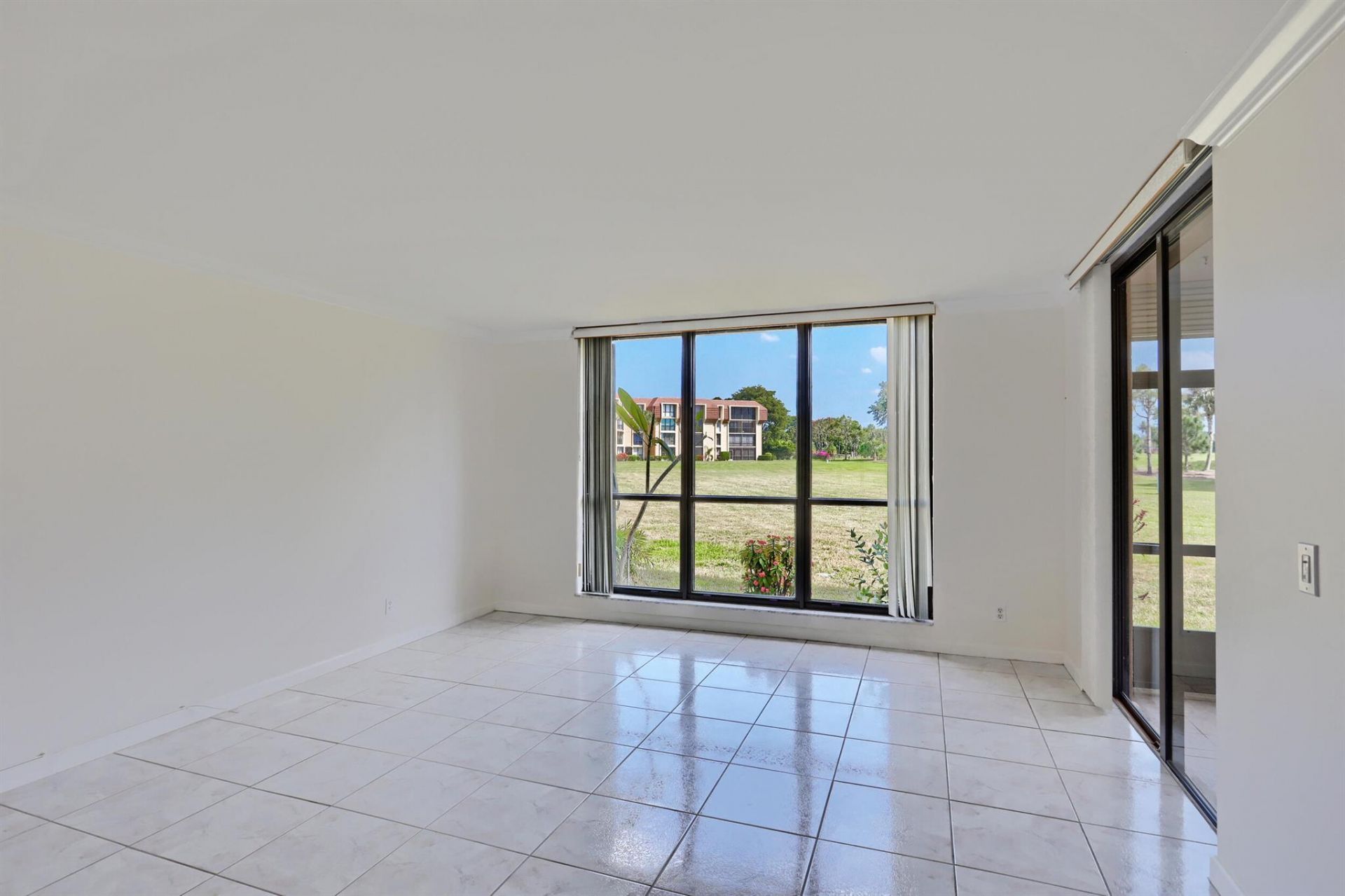 5390 Woodland Lakes Drive, Unit 102, Palm Beach Gardens, FL 33418 Photo