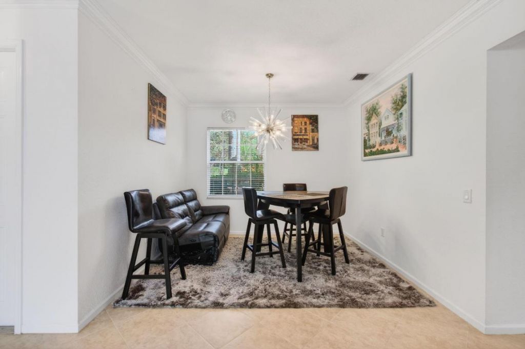 7533 Topiary Avenue, Boynton Beach, FL 33437 Photo