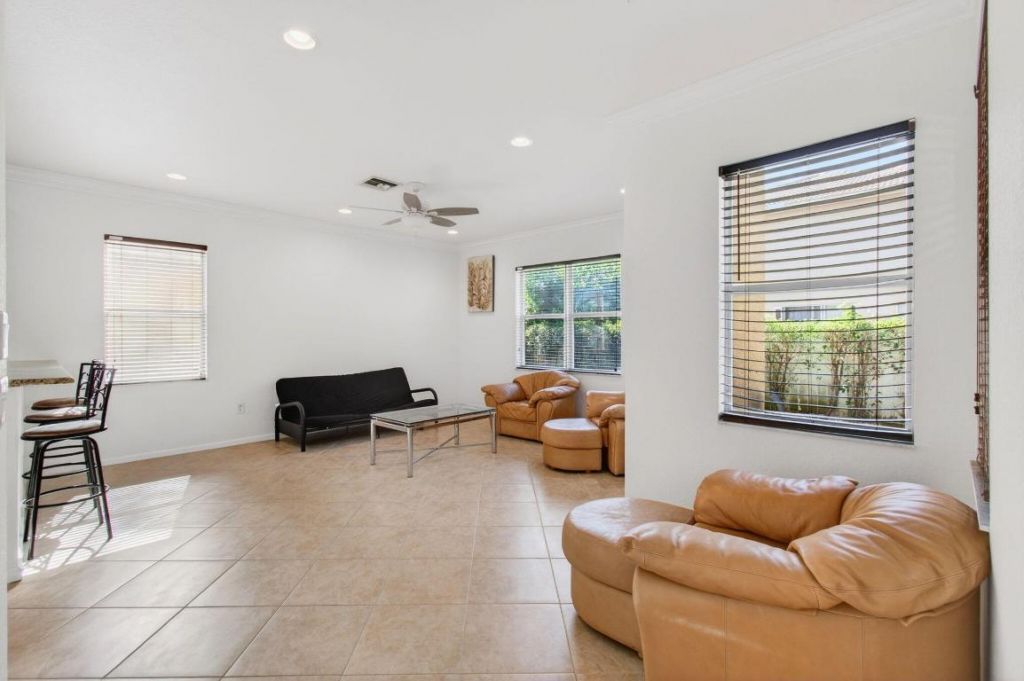 7533 Topiary Avenue, Boynton Beach, FL 33437 Photo