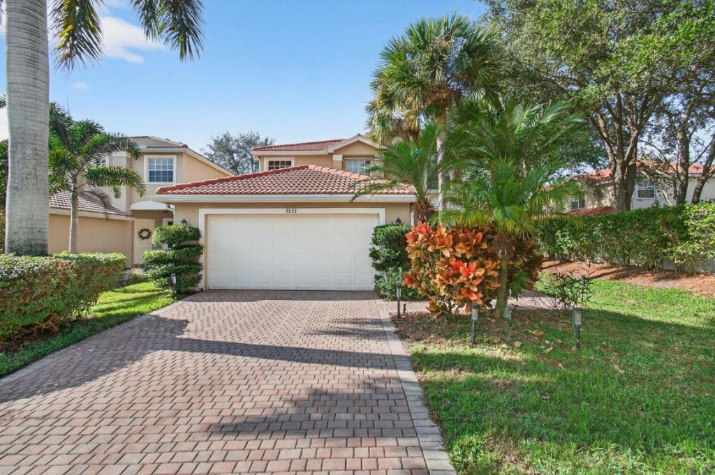 7533 Topiary Avenue, Boynton Beach, FL 33437 Photo
